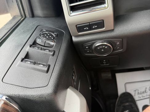 Used 2016 Ford F150 Lariat w/ Equipment Group 502A Luxury AWD/4WD image 21