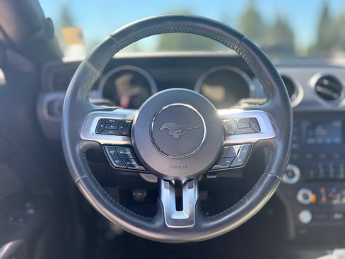 Used 2018 Ford Mustang GT RWD image 42