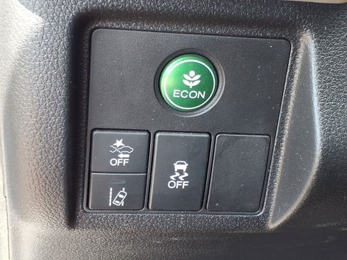 Used 2019 Honda HR-V EX image 18