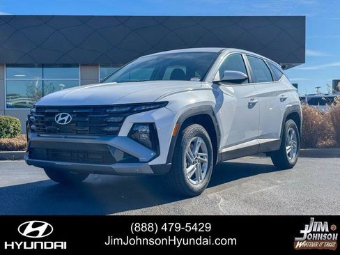 New 2026 Hyundai Tucson SE image 1