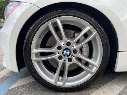 Used 2013 BMW 135i Convertible image 17