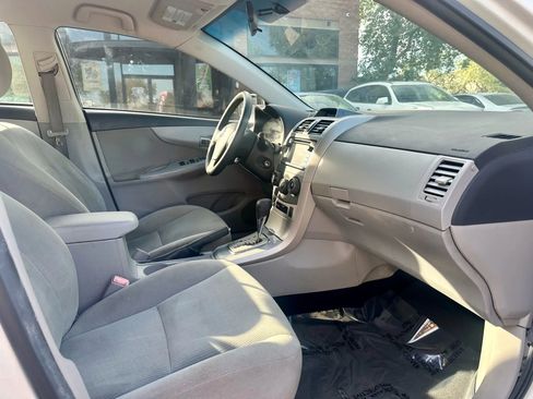 Used 2013 Toyota Corolla LE Special Edition image 10