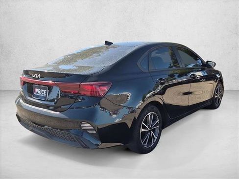 Used 2022 Kia Forte LXS FWD image 5