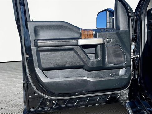 Certified 2019 Ford F150 Lariat w/ Equipment Group 502A Luxury image 24