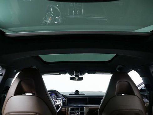 Used 2017 Porsche Panamera 4S image 19