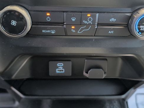 Used 2023 Ford F150 XLT AWD/4WD image 28