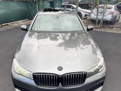 Used 2019 BMW 740i w/ M Sport Package image 15