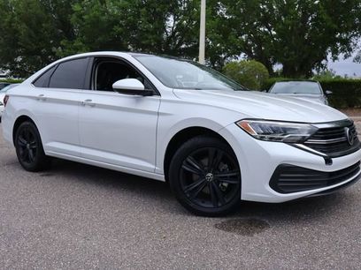 Certified 2022 Volkswagen Jetta SE w/ Panoramic Sunroof Package