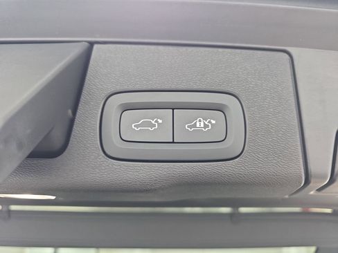 Used 2022 Volvo XC60 B5 Inscription w/ Advanced Package AWD/4WD image 34