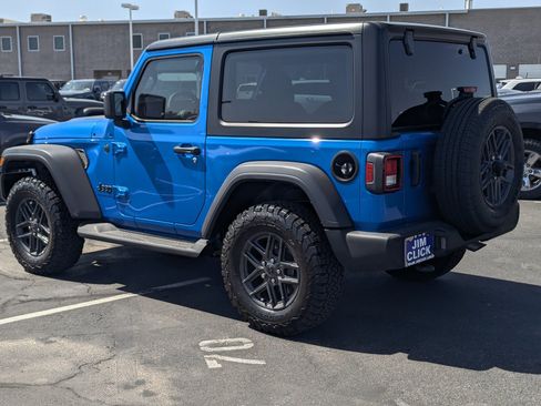 Used 2024 Jeep Wrangler Sport AWD/4WD image 4