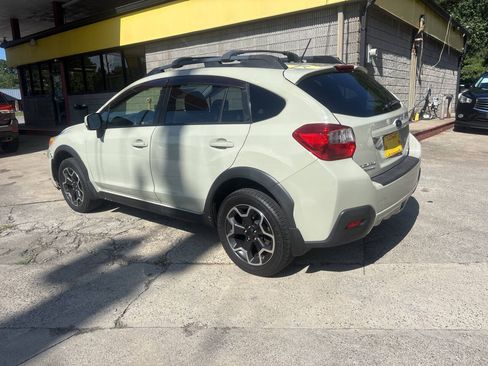Used 2014 Subaru Crosstrek 2.0i Premium w/ Moonroof Package AWD/4WD image 7