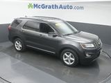 Used 2016 Ford Explorer XLT image 2