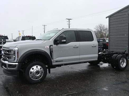 New 2026 Ford F550 4x4 Crew Cab Super Duty image 4