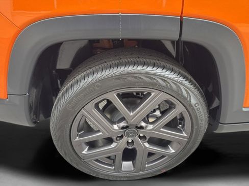 New 2026 Jeep Compass Latitude image 24