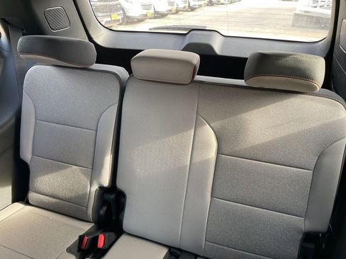 New 2026 Chevrolet Traverse LT image 12