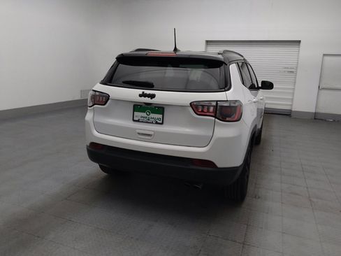 Used 2022 Jeep Compass Latitude FWD image 7