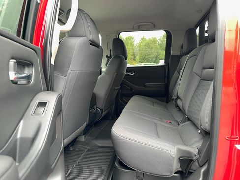 Used 2023 Nissan Frontier SV w/ SV Convenience Package AWD/4WD image 13