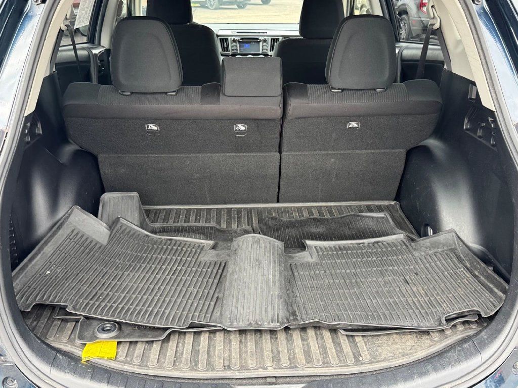 Used 2018 Toyota RAV4 LE w/ All Weather Liner Package FWD image 6
