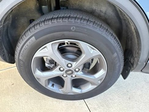 Used 2025 Ford Escape ST-Line Select AWD/4WD image 38