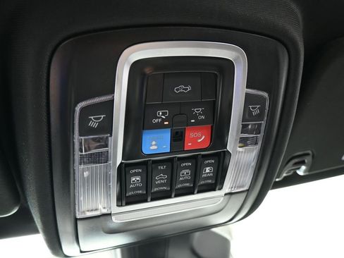 New 2026 RAM 1500 Laramie AWD/4WD image 25