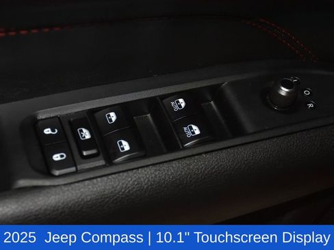 Used 2025 Jeep Compass Trailhawk AWD/4WD image 23