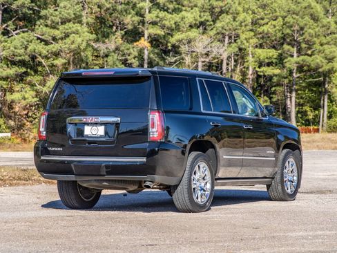 Used 2015 GMC Yukon Denali w/ Premium Package image 6