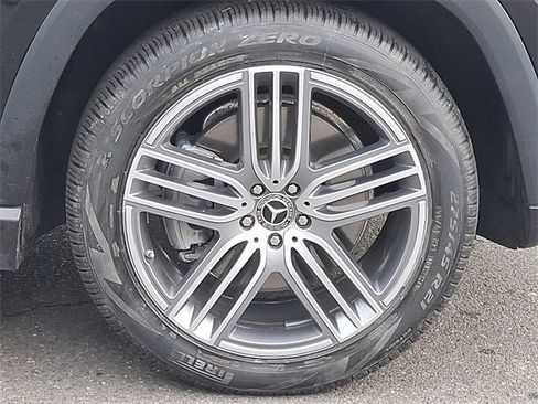 Used 2022 Mercedes-Benz GLS 450 4MATIC image 8