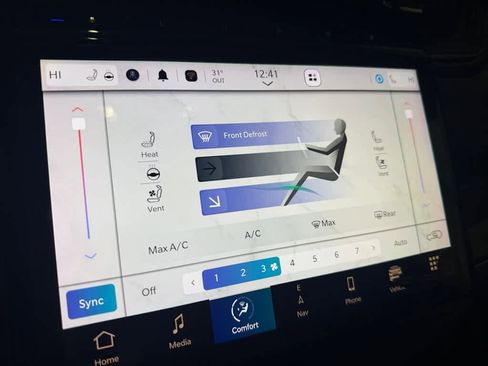 Used 2023 Jeep Grand Cherokee Limited w/ Luxury Tech Group II image 18