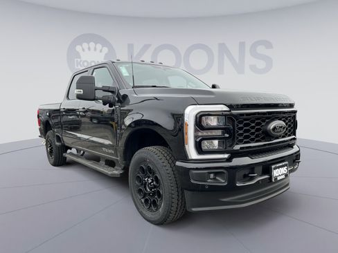 New 2026 Ford F250 Lariat w/ Black Appearance Package image 10