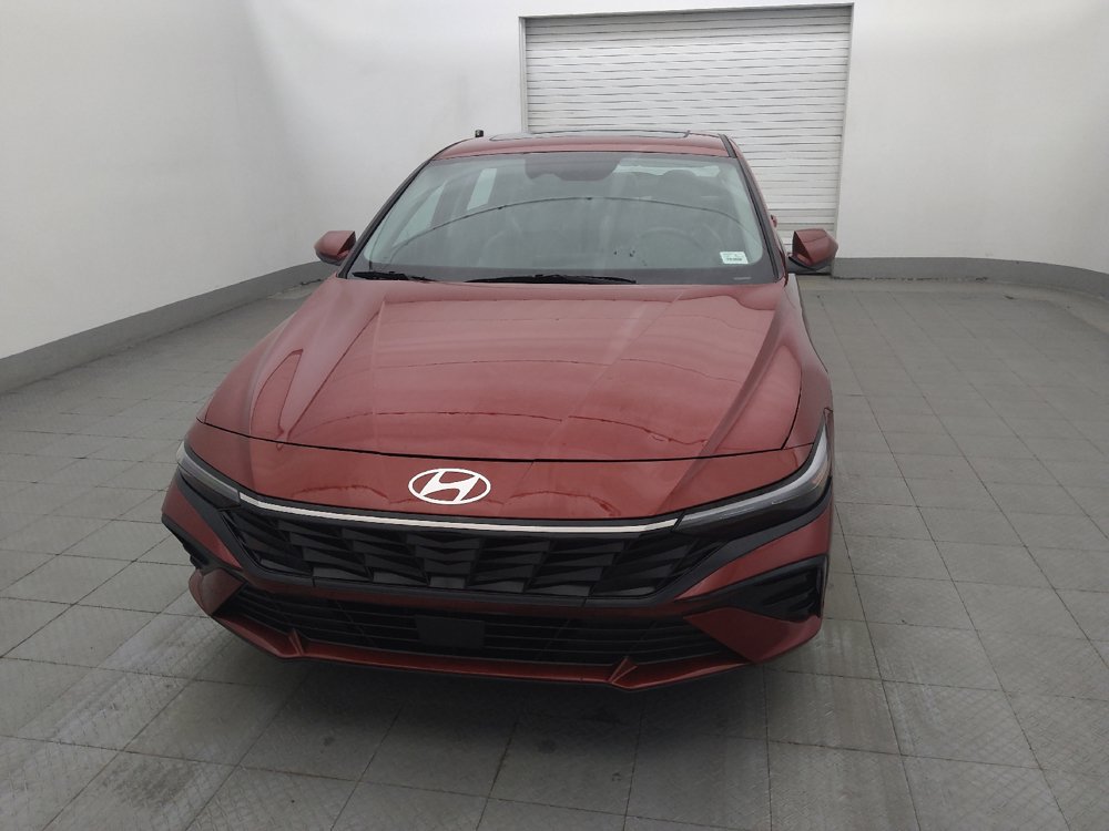 Used 2025 Hyundai Elantra Limited FWD image 15