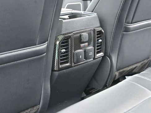 Used 2022 Ford F250 Lariat w/ Lariat Ultimate Package AWD/4WD image 35