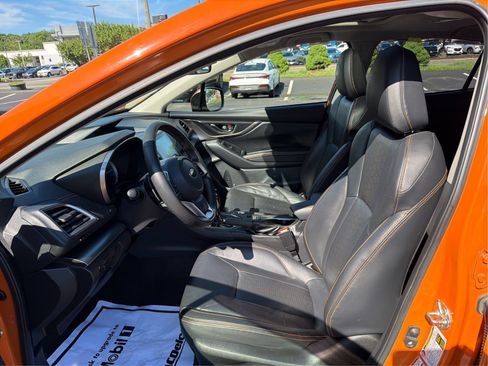Used 2019 Subaru Crosstrek 2.0i Limited w/ Moonroof Package w/Navigation AWD/4WD image 9