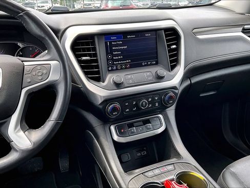 Used 2022 GMC Acadia SLT w/ Technology Package FWD image 8