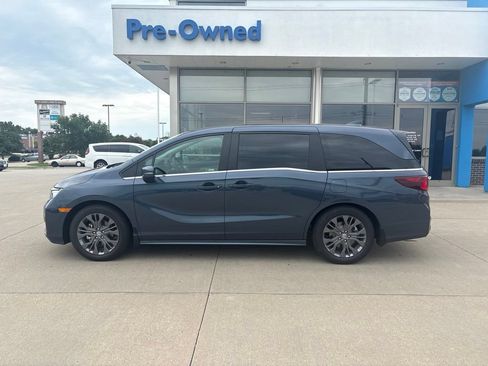 Certified 2026 Honda Odyssey Touring image 8
