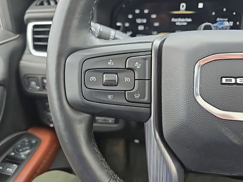 Used 2023 GMC Yukon Denali Ultimate AWD/4WD image 24