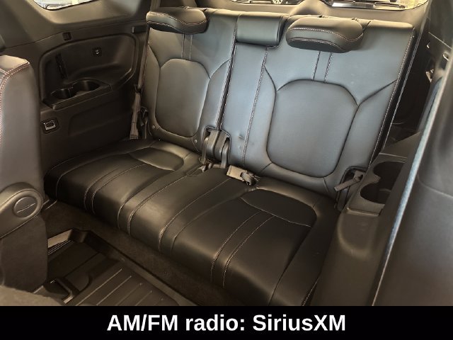 Used 2025 Honda Pilot TrailSport image 7