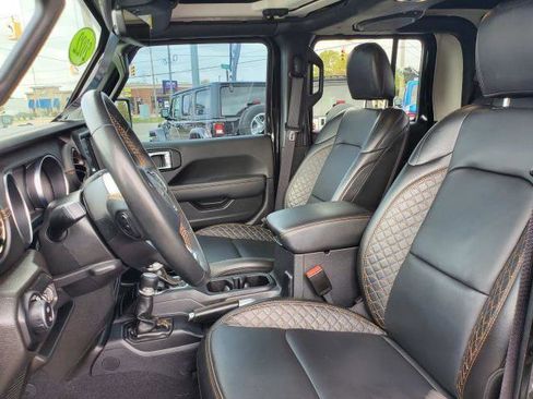 Used 2022 Jeep Gladiator Overland image 6