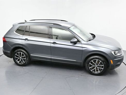 Used 2021 Volkswagen Tiguan SE FWD image 32