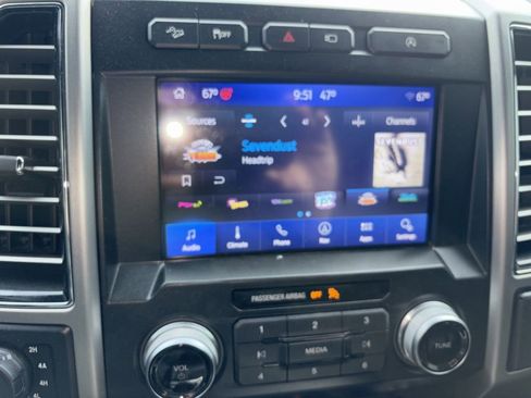 Used 2019 Ford F150 Platinum w/ Equipment Group 701A Luxury image 29