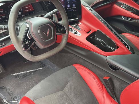Used 2023 Chevrolet Corvette Stingray Premium Conv w/ Z51 Performance Package RWD image 29