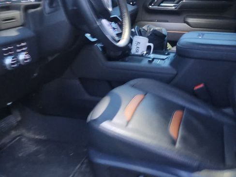 Used 2024 GMC Sierra 2500 AT4 w/ AT4 Preferred Package image 2