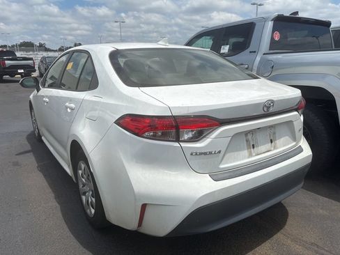Used 2023 Toyota Corolla LE FWD image 3