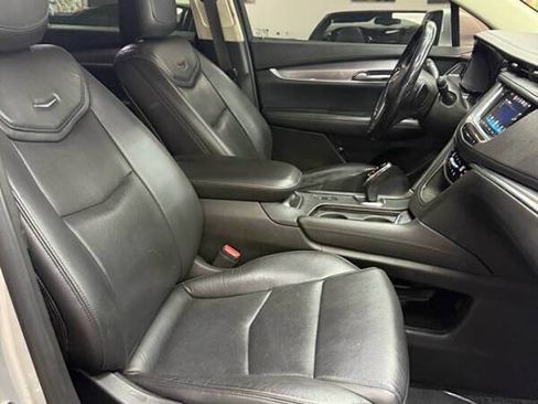 Used 2019 Cadillac XT5 Premium Luxury image 12