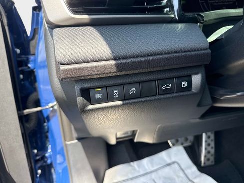 Used 2025 Toyota Camry SE w/ Multimedia Upgrade Package image 26