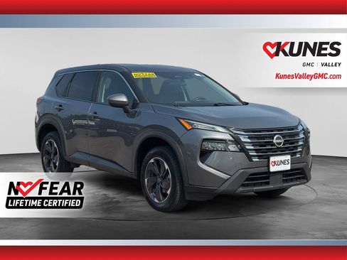Used 2025 Nissan Rogue SV AWD/4WD image 1
