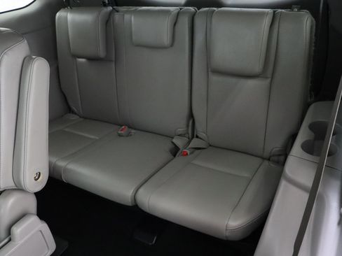 Used 2019 Toyota Highlander XLE FWD image 35