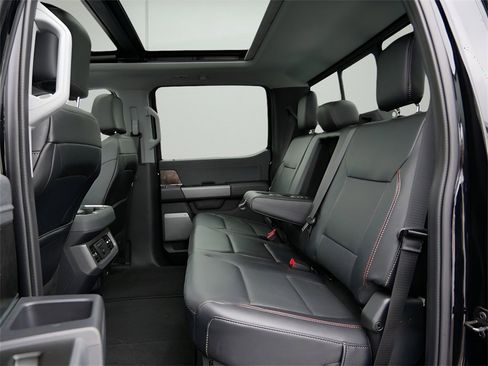 Used 2024 Ford F350 Lariat w/ Lariat Ultimate Package image 11