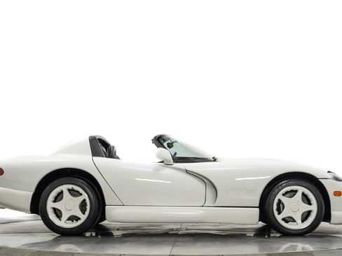 Used 1996 Dodge Viper RT/10 image 51