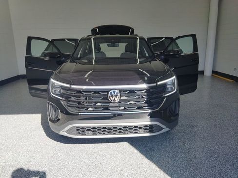 New 2026 Volkswagen Atlas Cross Sport SE FWD image 27