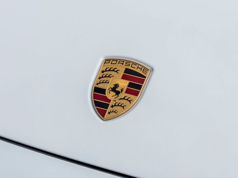 Certified 2023 Porsche Cayenne Turbo AWD/4WD image 17